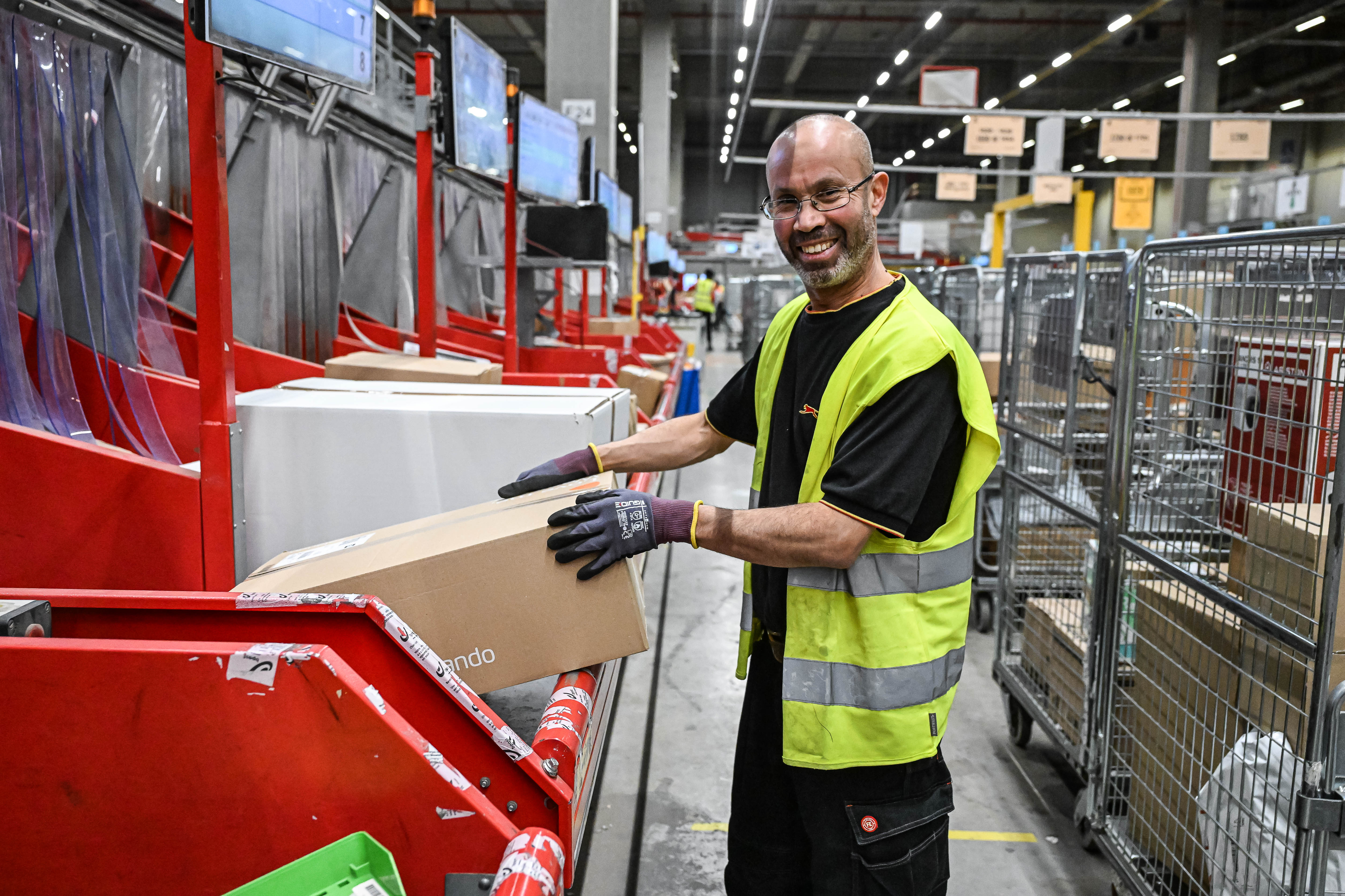 EOY worker