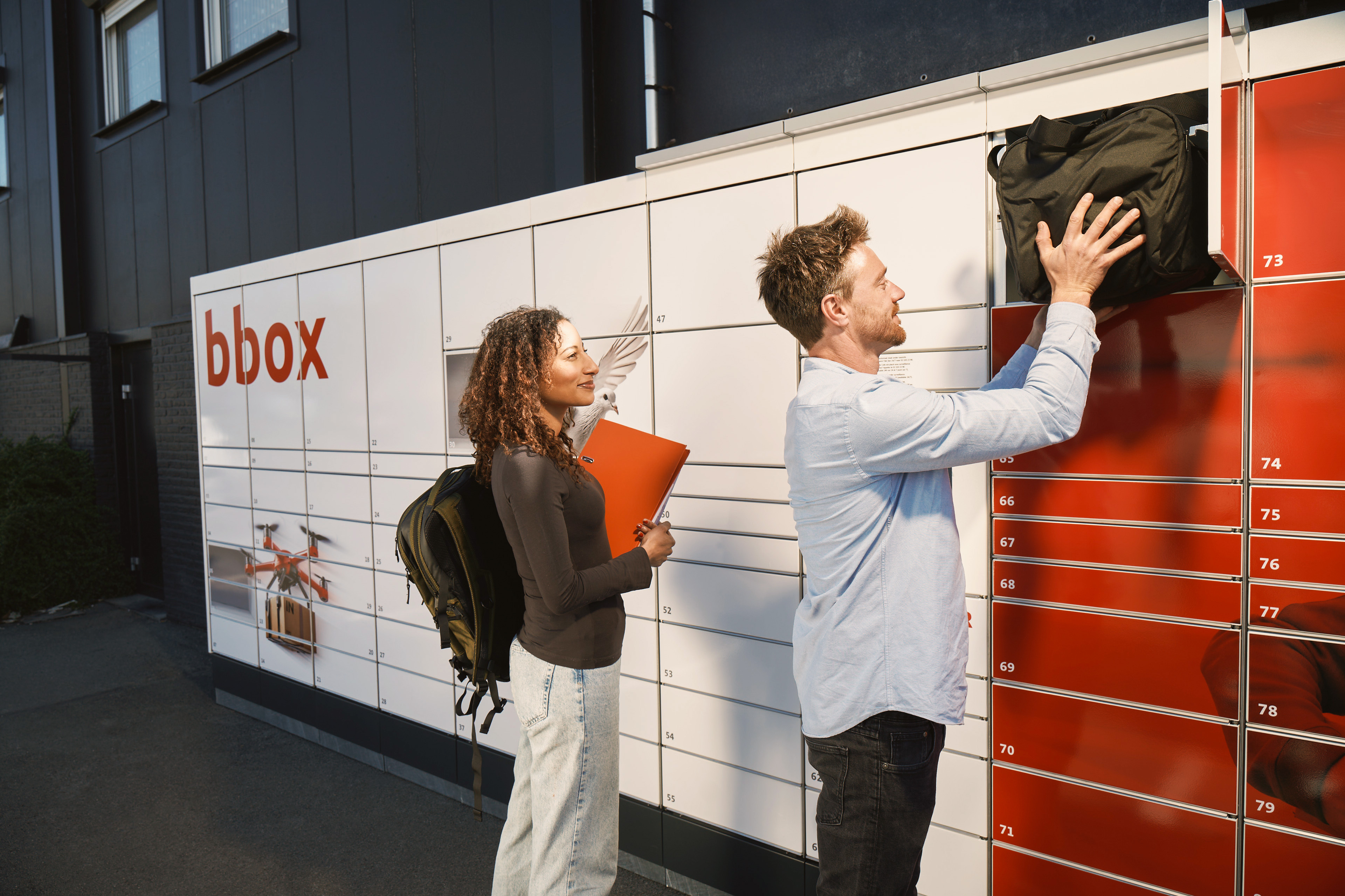 Une personne devant un bbox